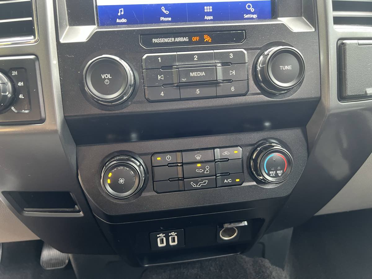 2020 Ford F-150 XLT photo 17