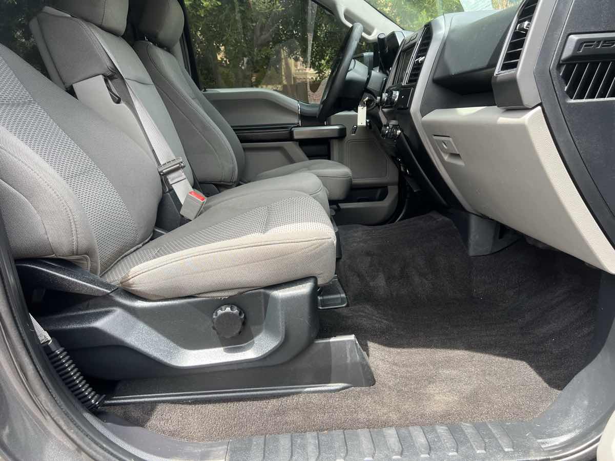 2020 Ford F-150 XLT photo 30