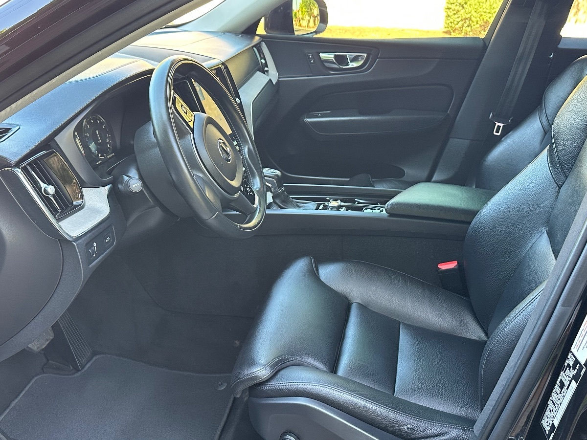 2018 Volvo XC60 T5 Inscription photo 10
