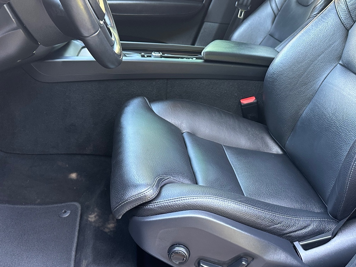 2018 Volvo XC60 T5 Inscription photo 13