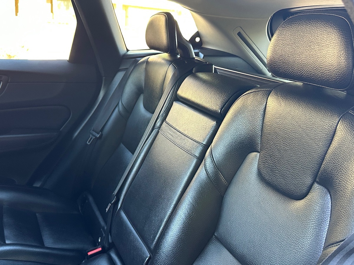 2018 Volvo XC60 T5 Inscription photo 15