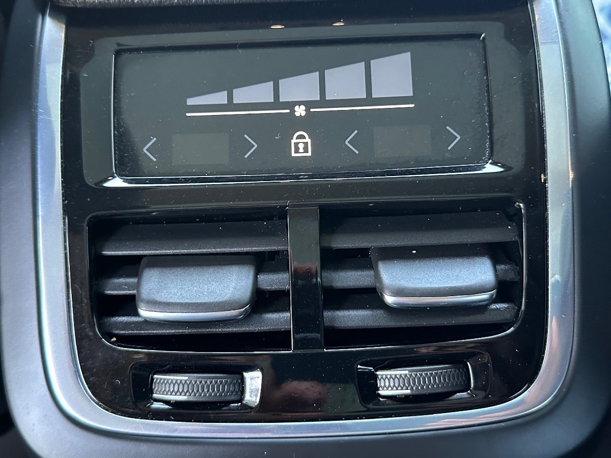 2018 Volvo XC60 T5 Inscription photo 18