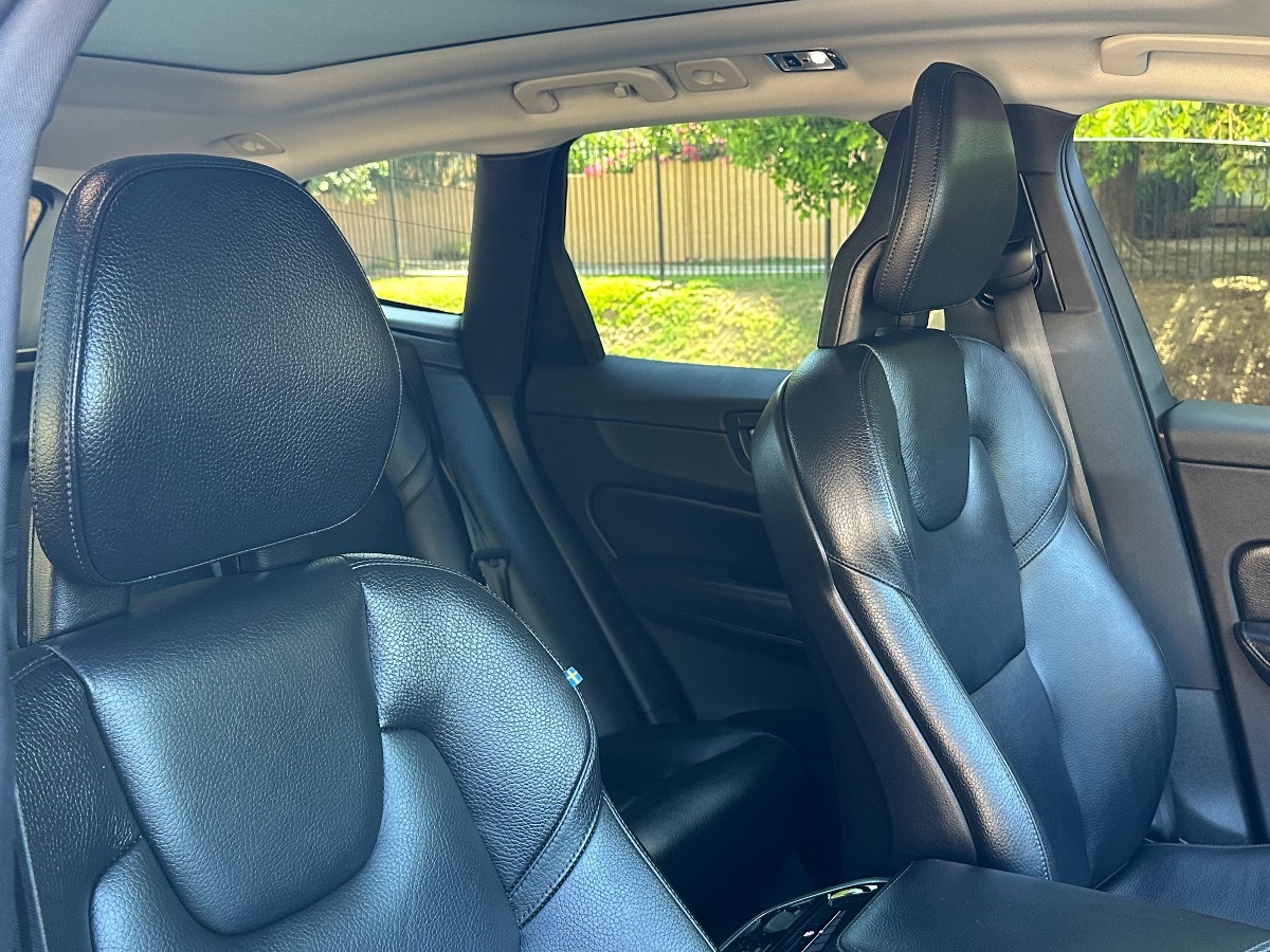 2018 Volvo XC60 T5 Inscription photo 34