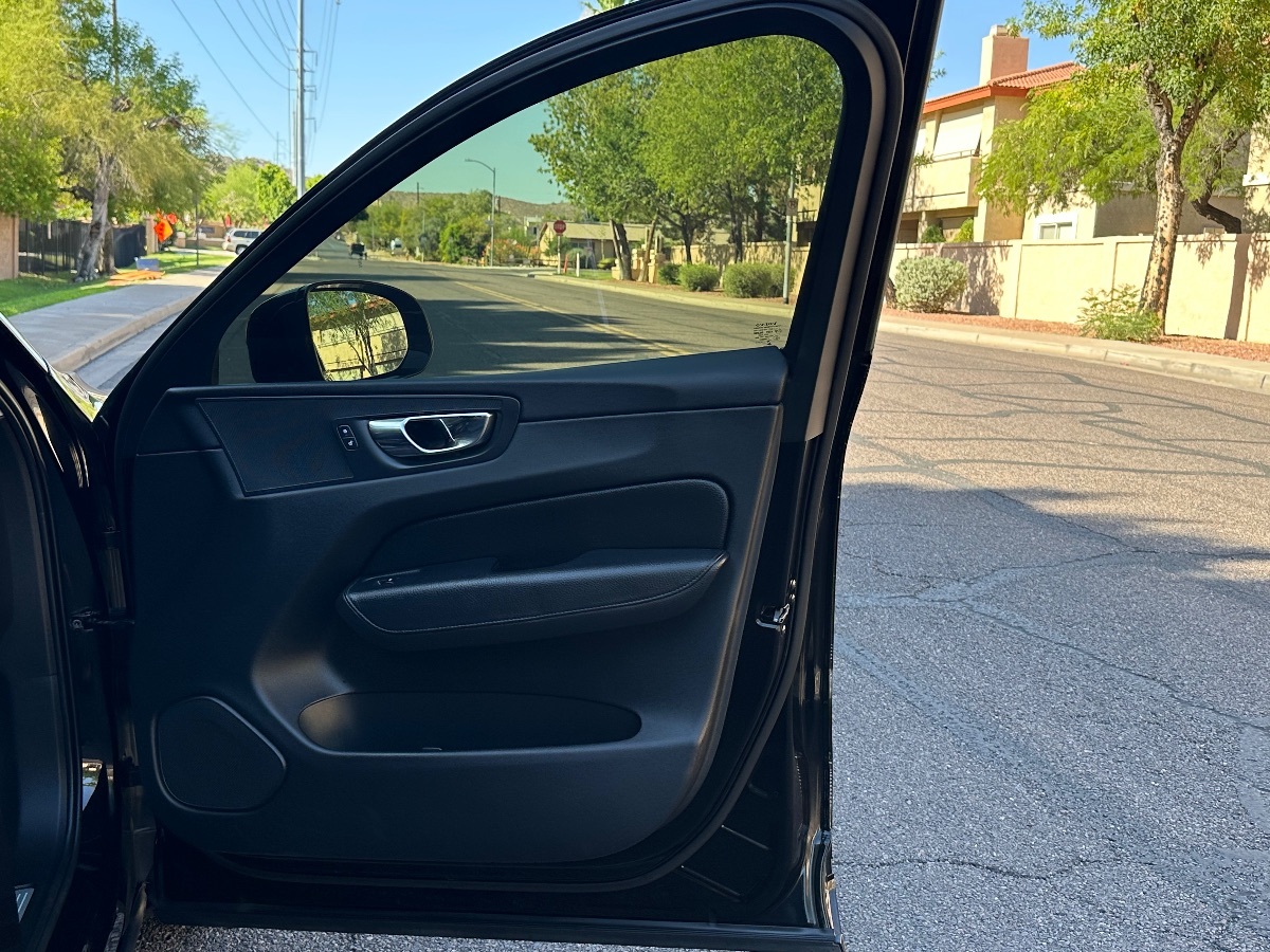 2018 Volvo XC60 T5 Inscription photo 38