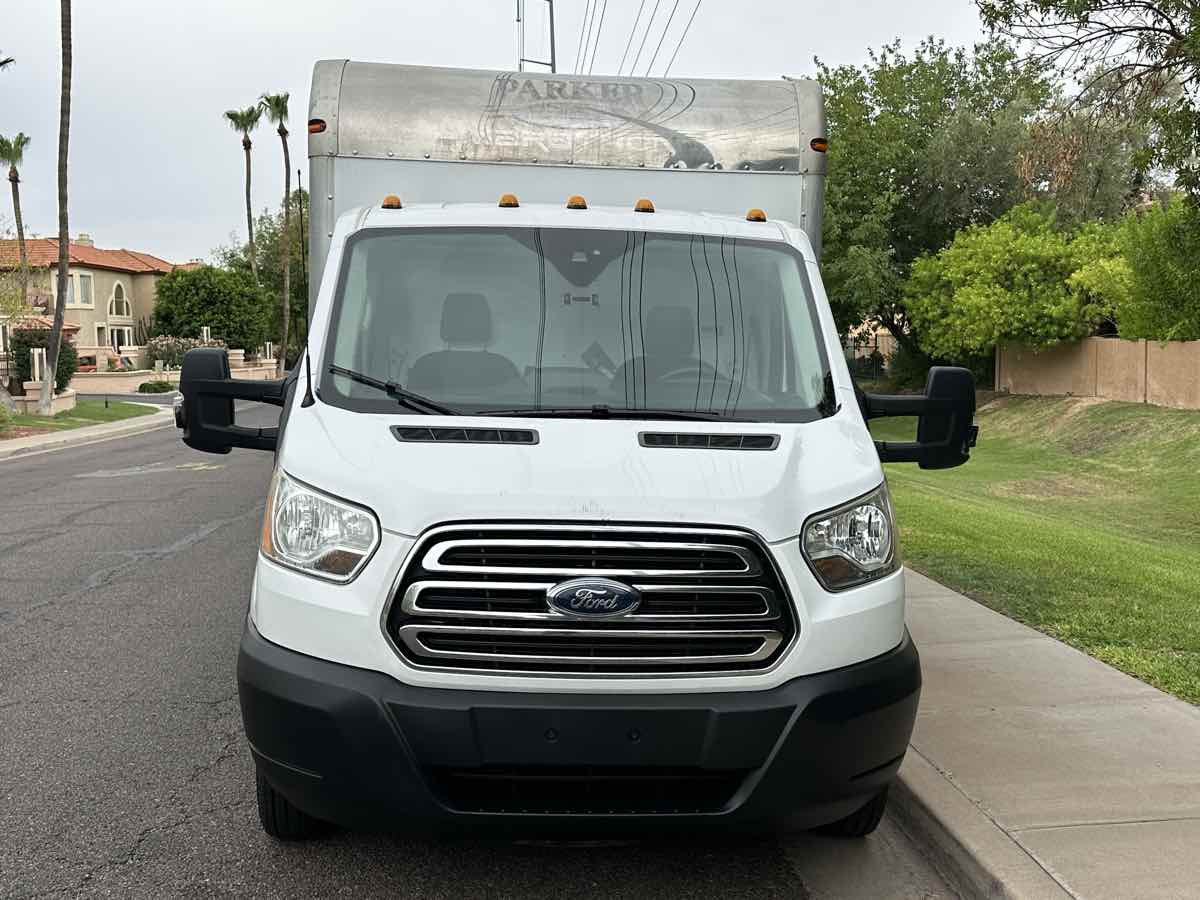 2019 Ford Transit Cutaway photo 3