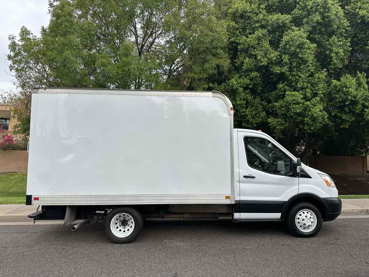 2019 Ford Transit Cutaway photo 9