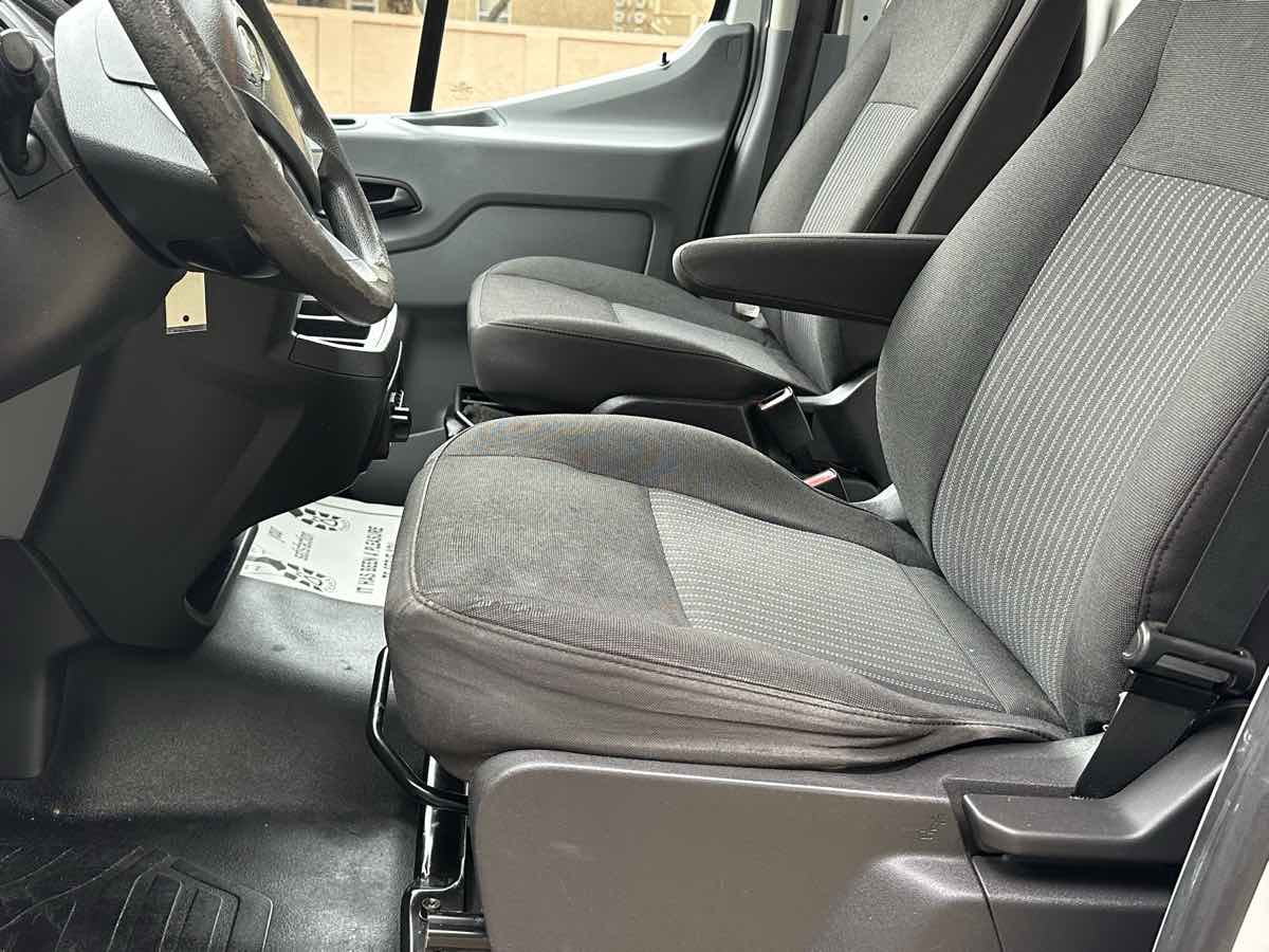 2019 Ford Transit Cutaway photo 12