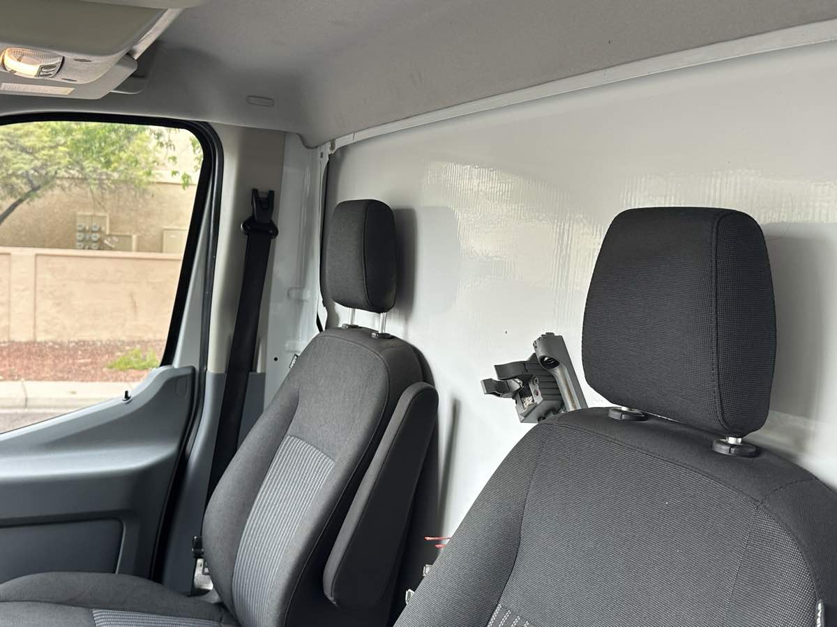 2019 Ford Transit Cutaway photo 17
