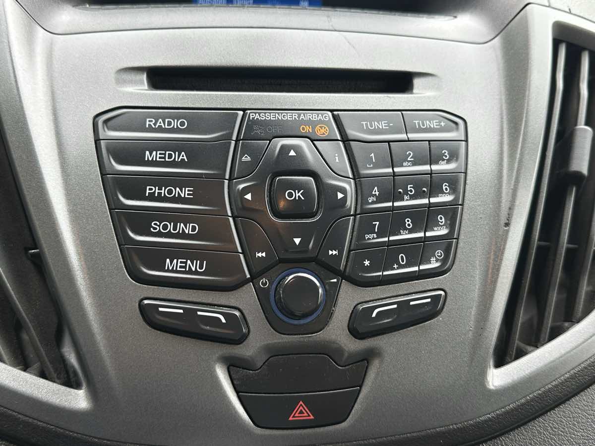 2019 Ford Transit Cutaway photo 20