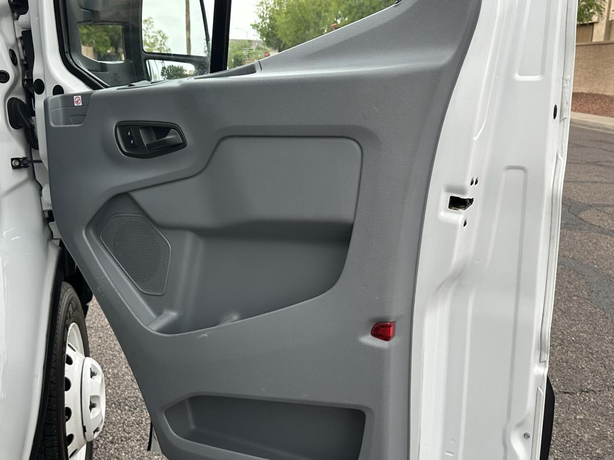 2019 Ford Transit Cutaway photo 14