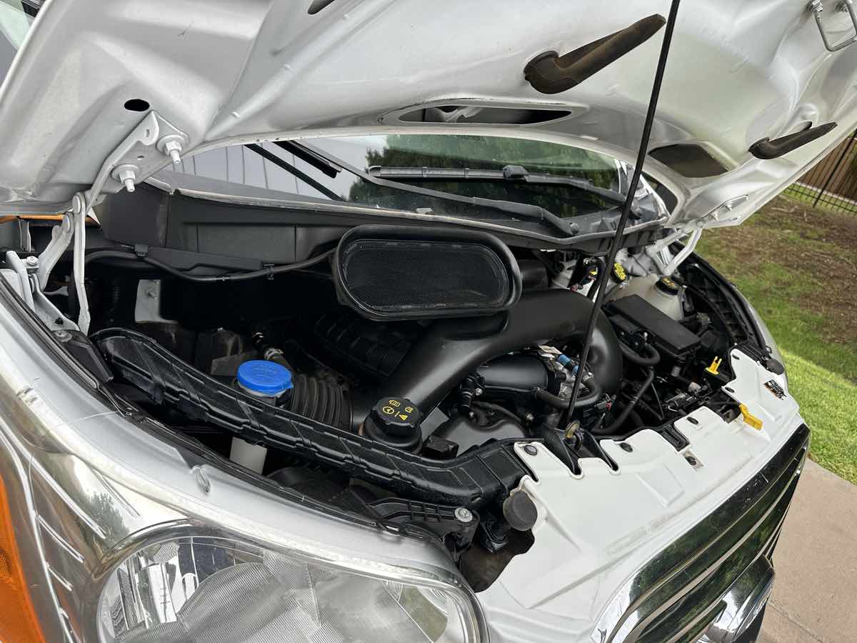 2019 Ford Transit Cutaway photo 37