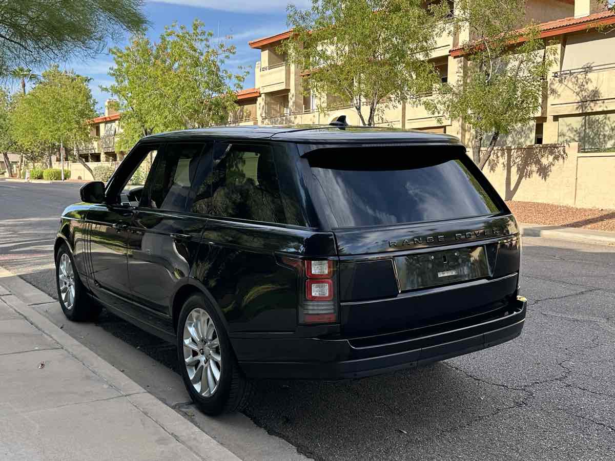 2016 Land Rover Range Rover HSE photo 2