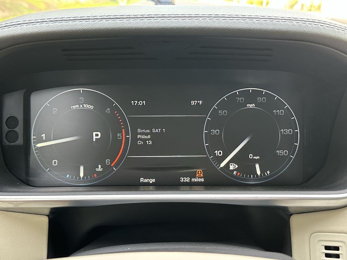 2016 Land Rover Range Rover HSE photo 21