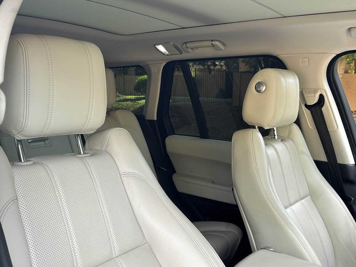 2016 Land Rover Range Rover HSE photo 33