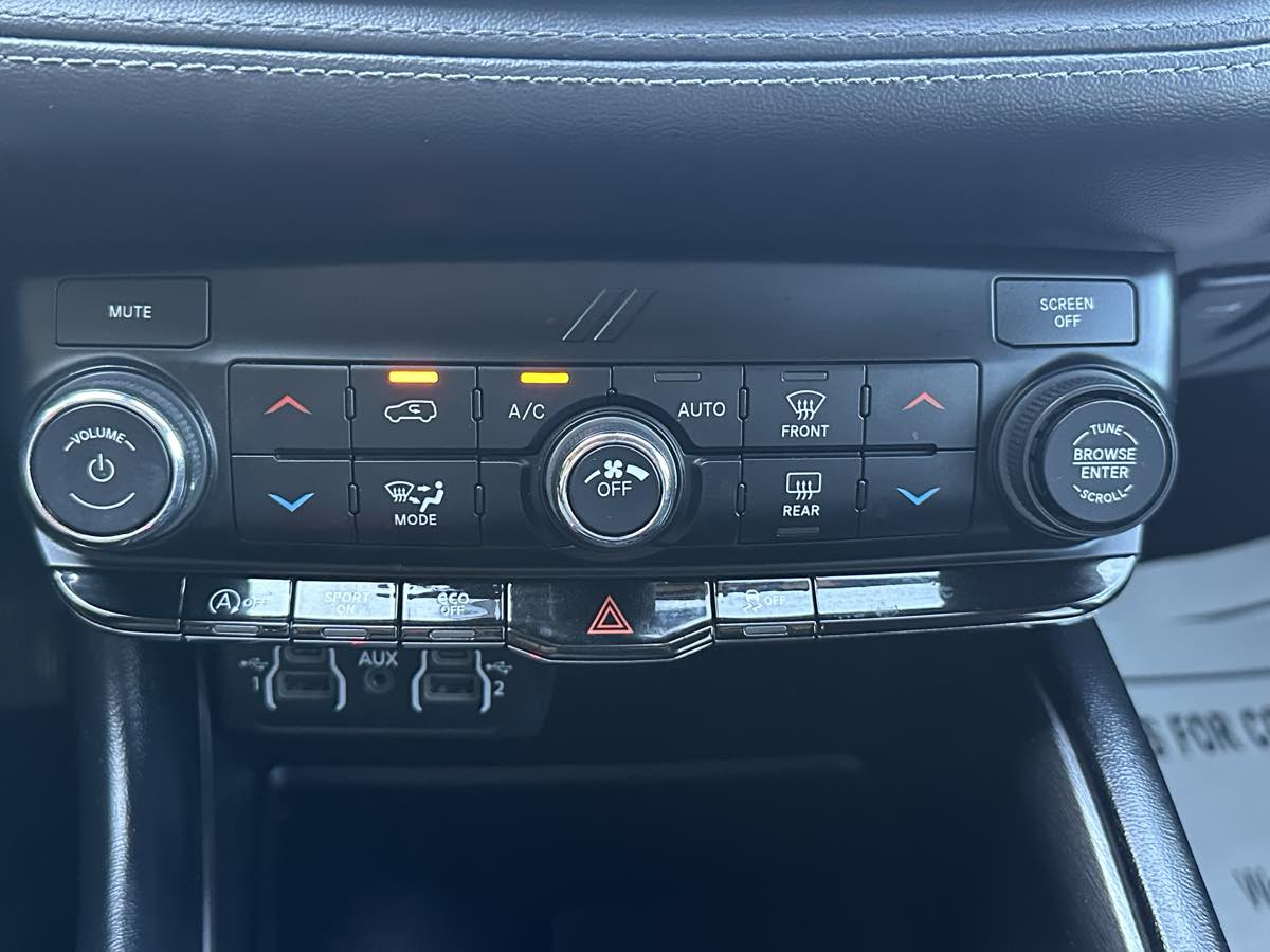 2021 Dodge Durango SXT photo 26