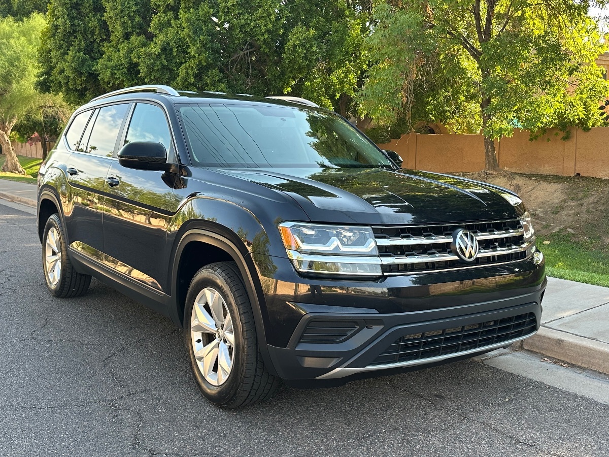 2018 Volkswagen Atlas S photo 2