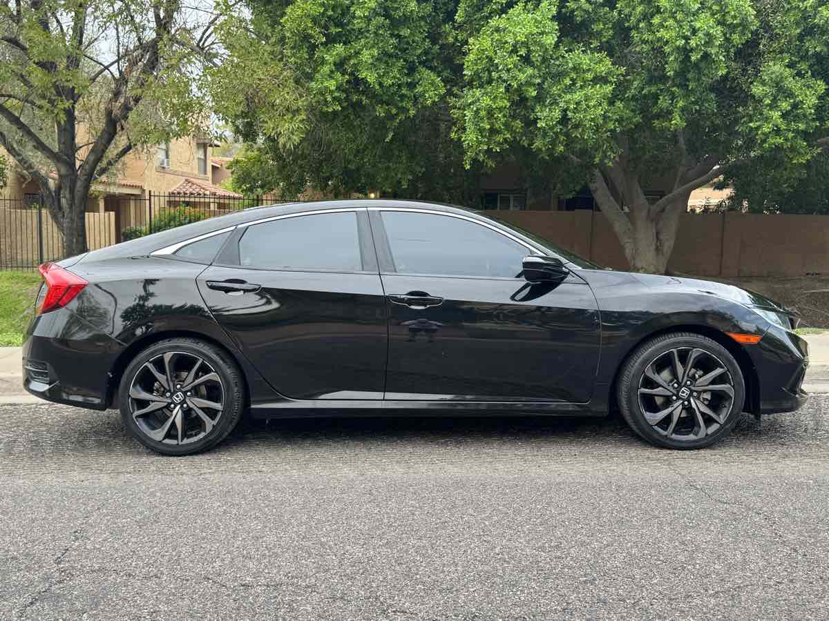 2020 Honda Civic Sport photo 12