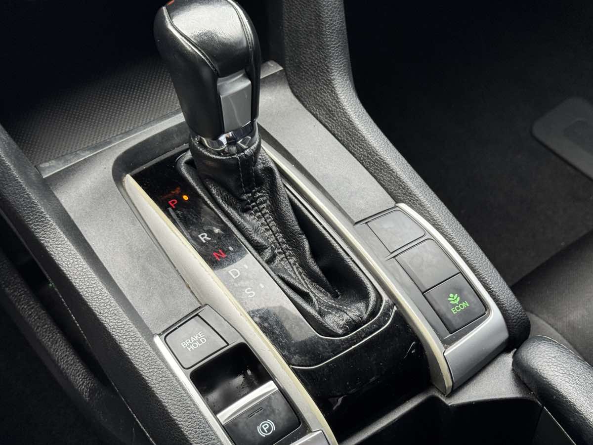 2020 Honda Civic Sport photo 24