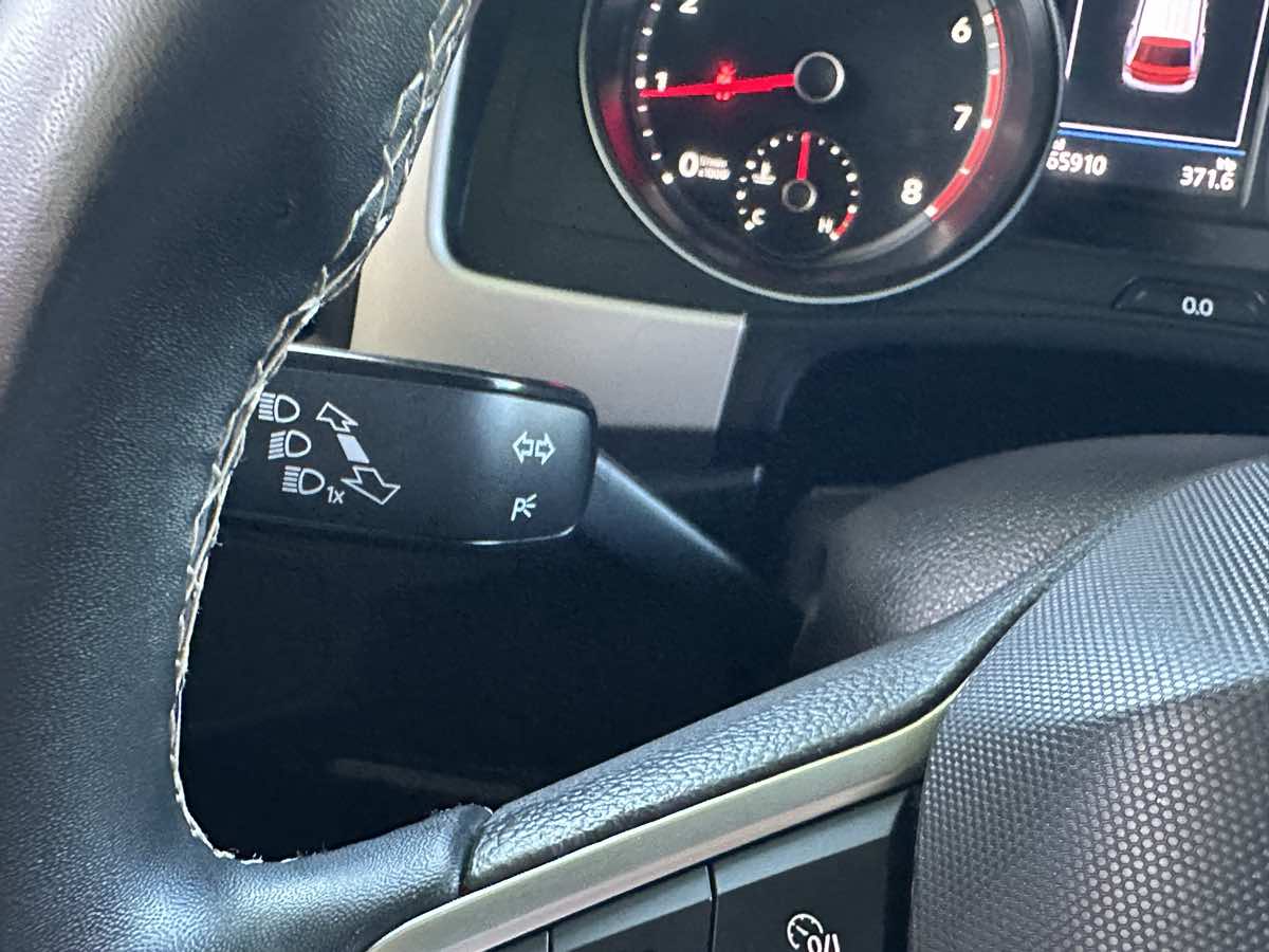 2021 Volkswagen Atlas Cross Sport V6 SE Technology photo 20