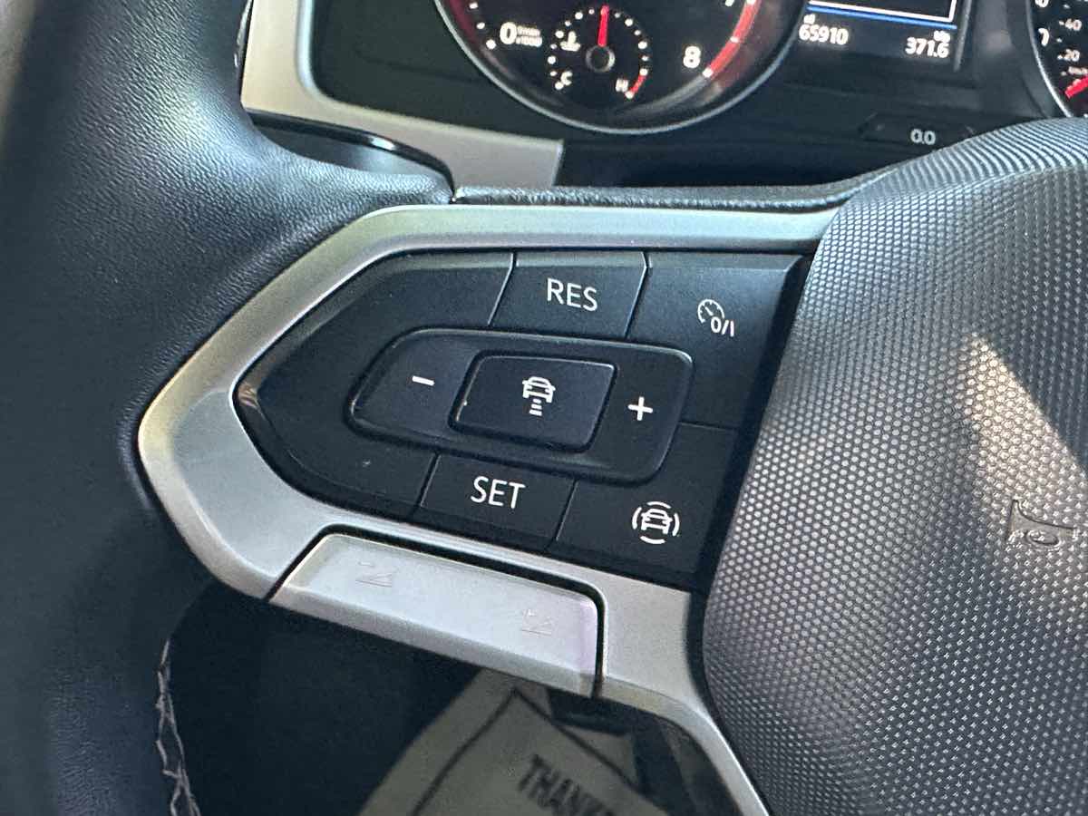 2021 Volkswagen Atlas Cross Sport V6 SE Technology photo 21