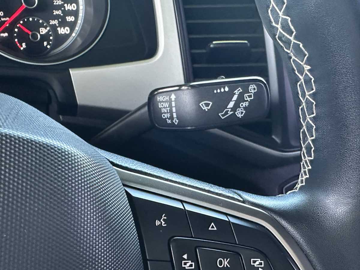 2021 Volkswagen Atlas Cross Sport V6 SE Technology photo 22