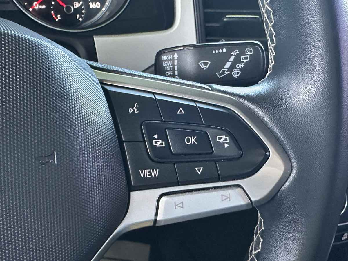 2021 Volkswagen Atlas Cross Sport V6 SE Technology photo 23