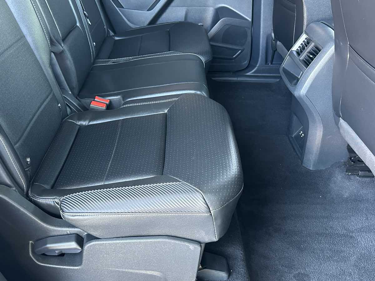 2021 Volkswagen Atlas Cross Sport V6 SE Technology photo 25