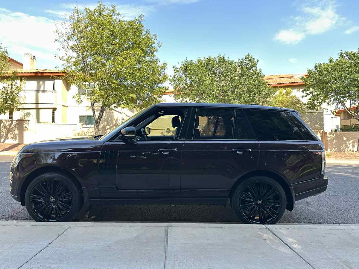 2019 Land Rover Range Rover HSE photo 6