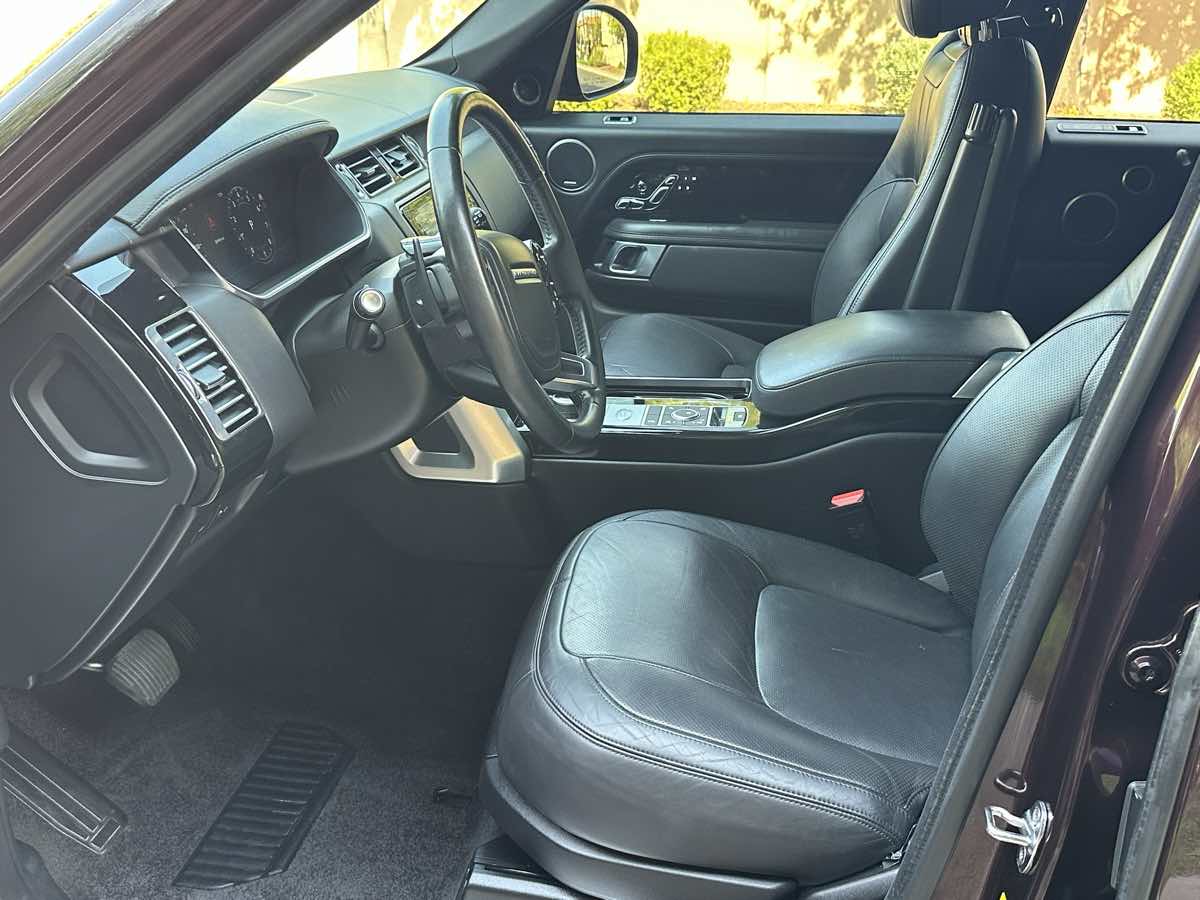 2019 Land Rover Range Rover HSE photo 13