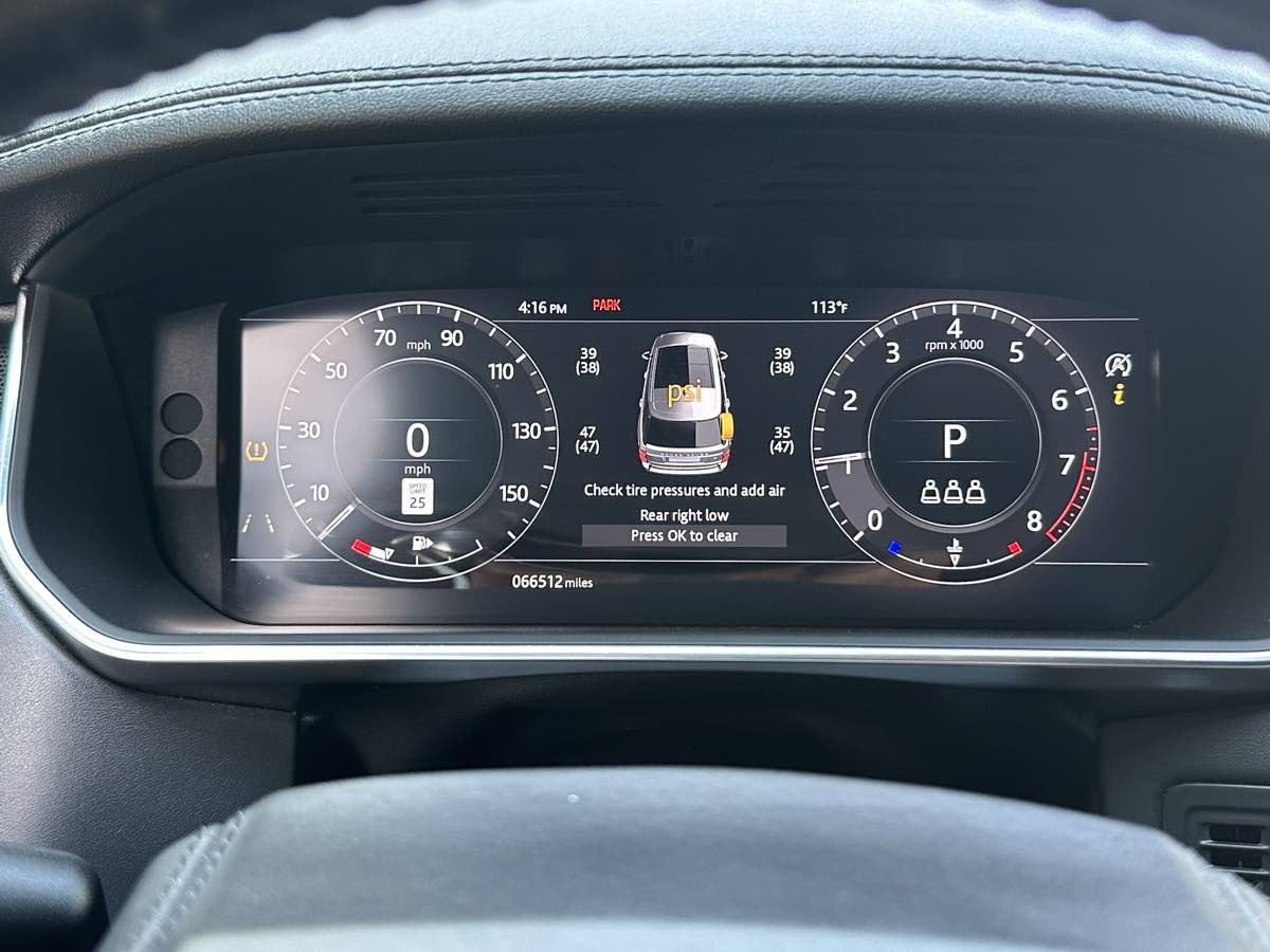 2019 Land Rover Range Rover HSE photo 28
