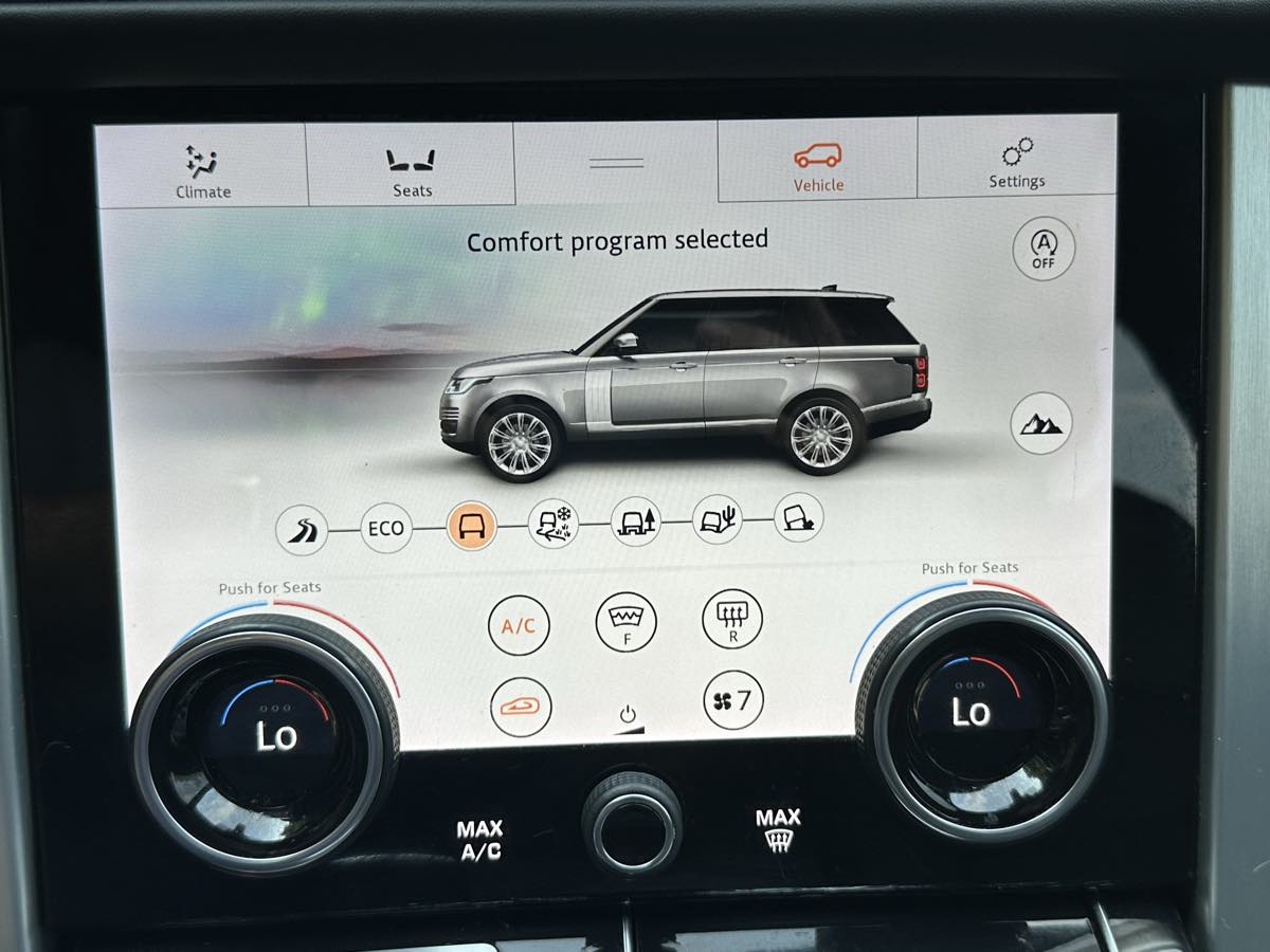 2019 Land Rover Range Rover HSE photo 36