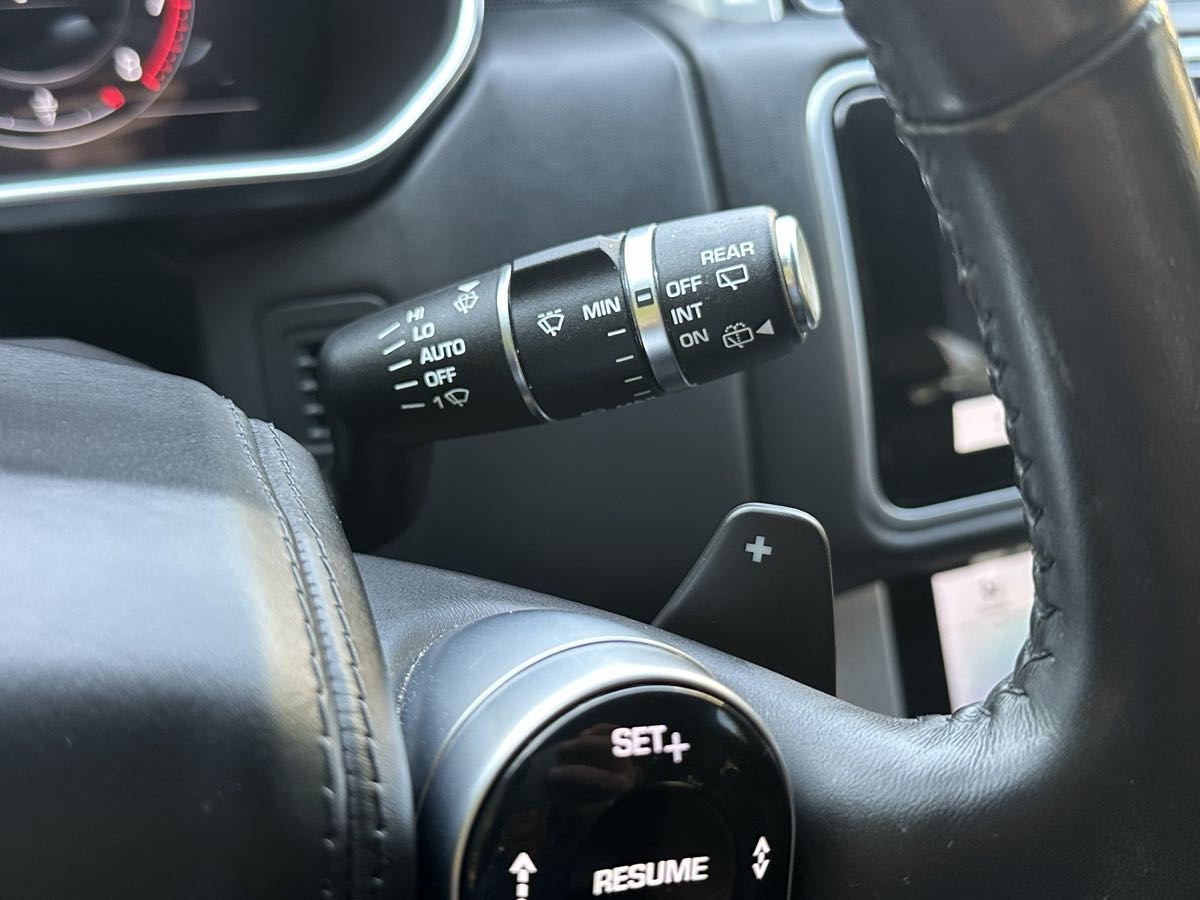 2019 Land Rover Range Rover HSE photo 38