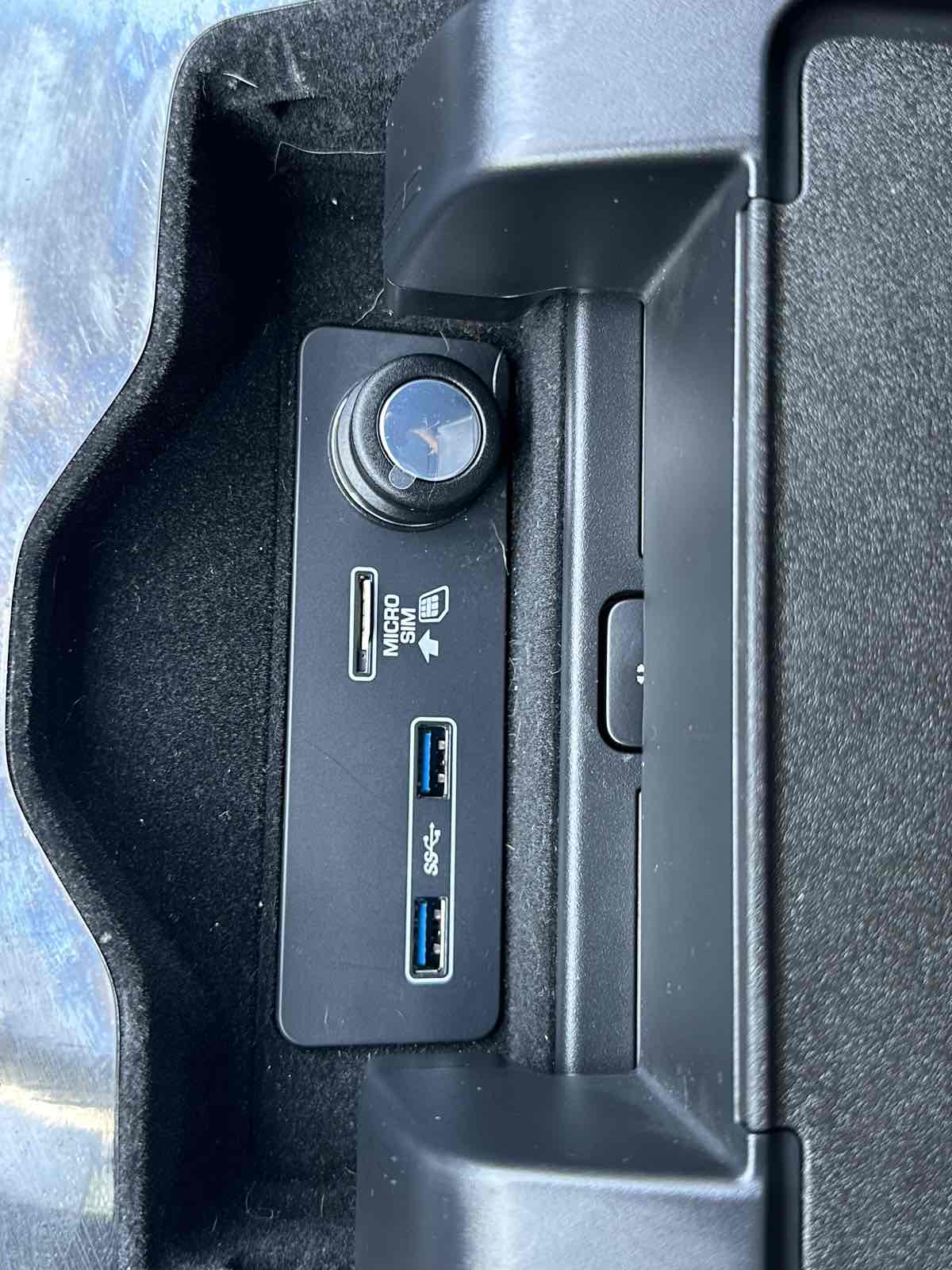 2019 Land Rover Range Rover HSE photo 39