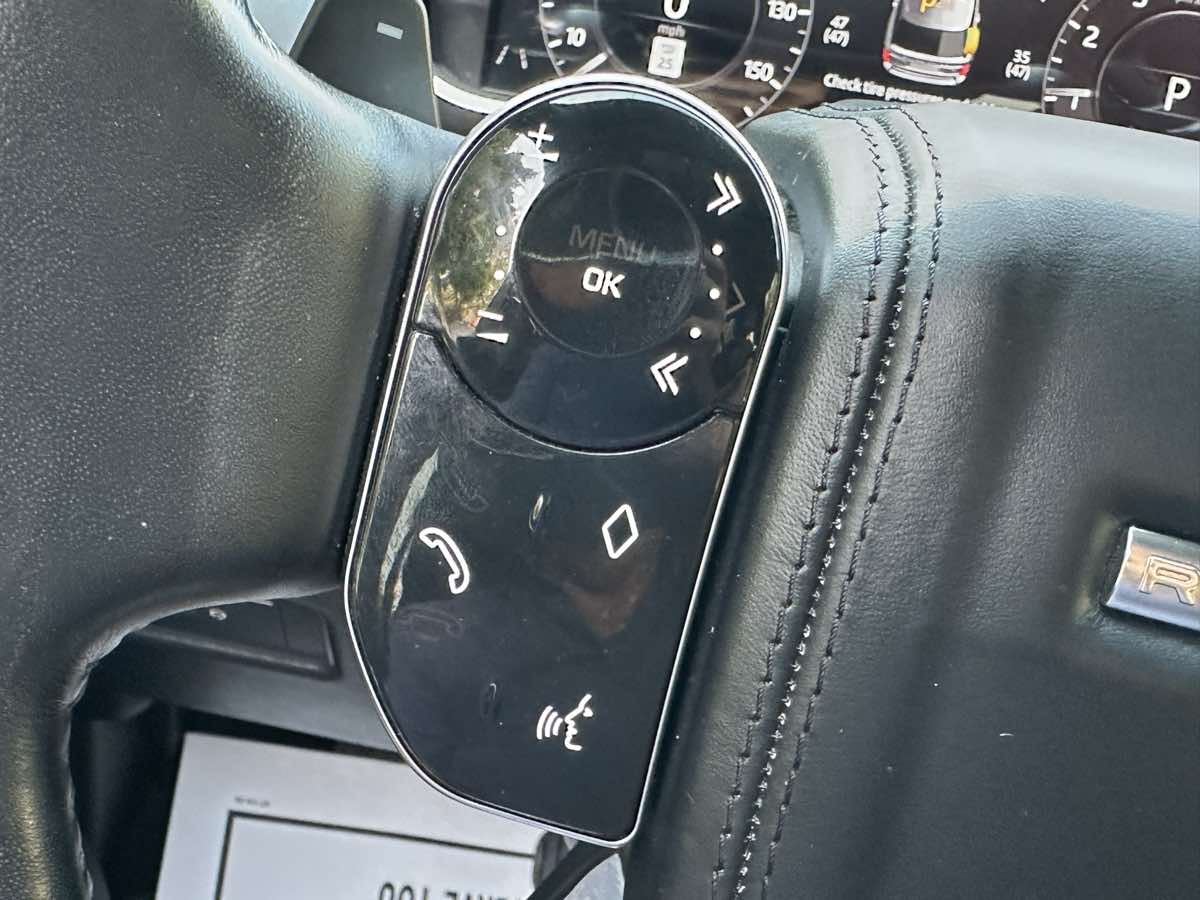 2019 Land Rover Range Rover HSE photo 41