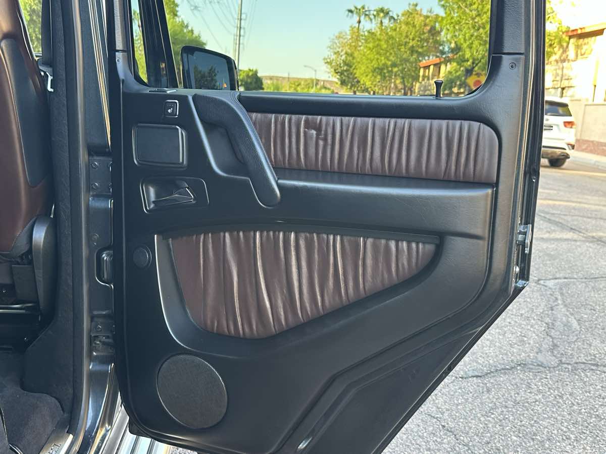 2015 Mercedes Benz G 550 photo 32