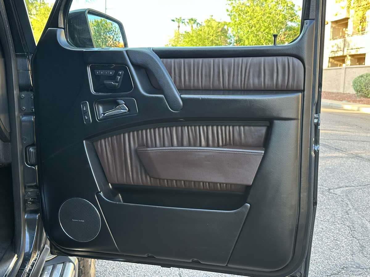 2015 Mercedes Benz G 550 photo 38