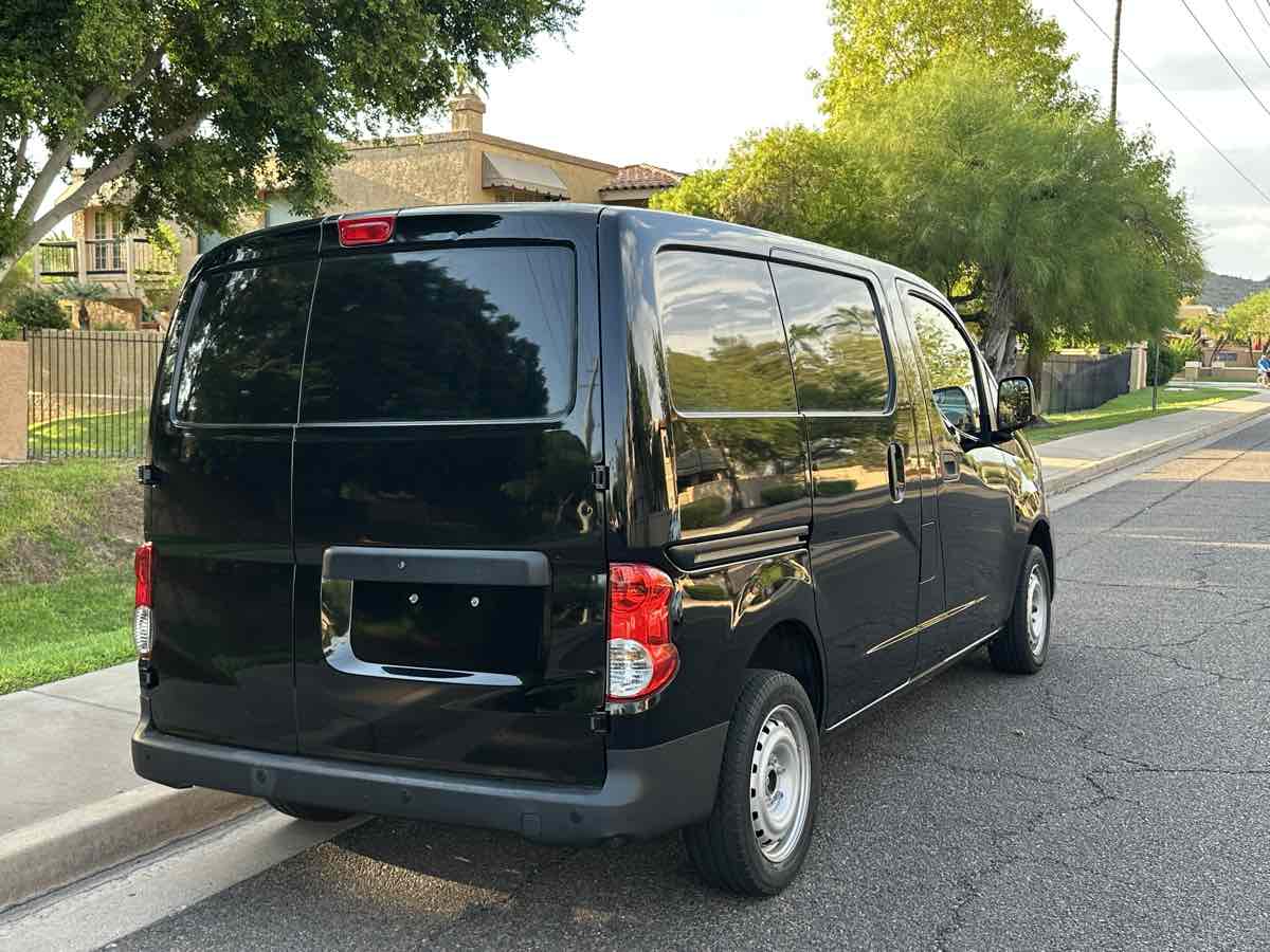 2015 Nissan NV200 SV photo 9