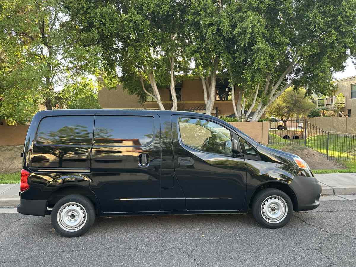 2015 Nissan NV200 SV photo 10