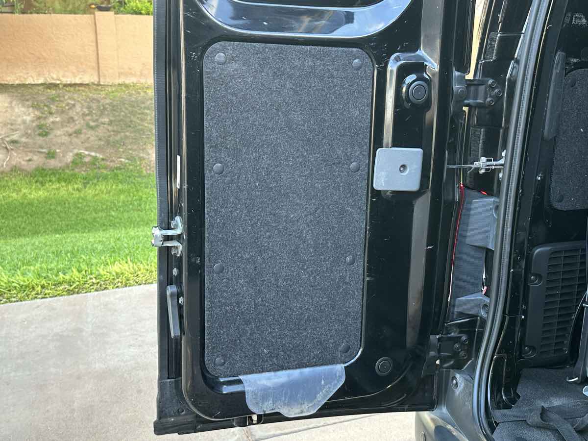 2015 Nissan NV200 SV photo 28