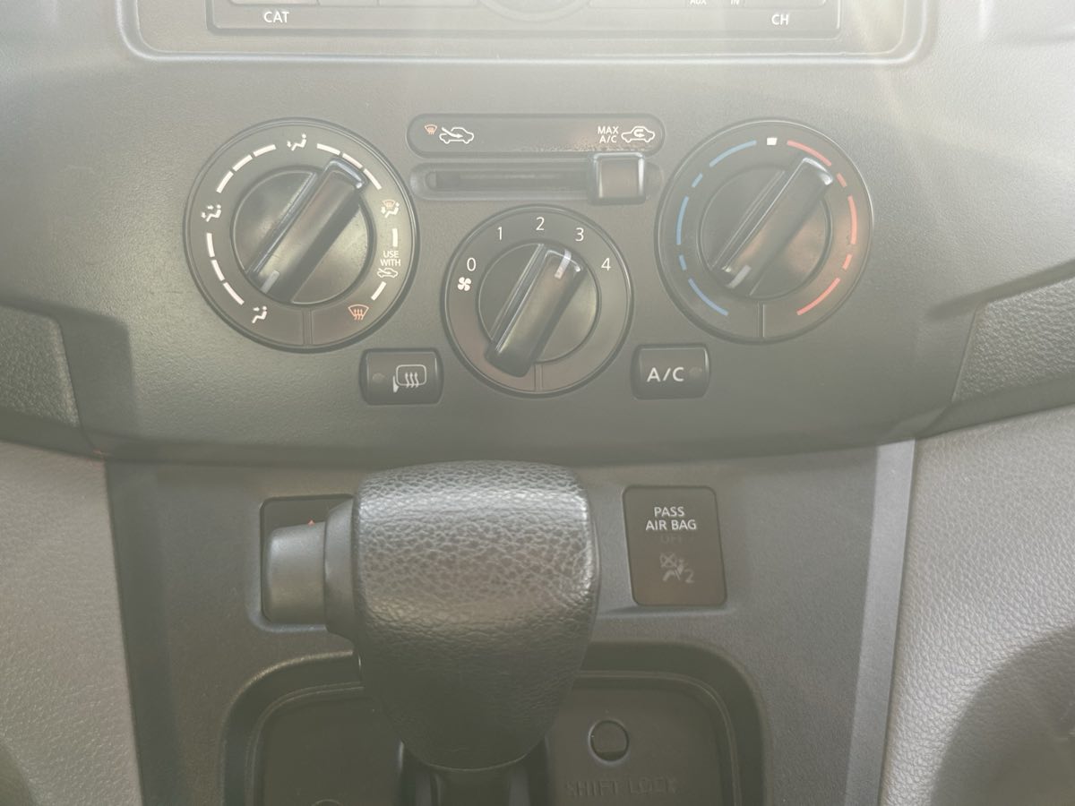 2015 Nissan NV200 SV photo 20