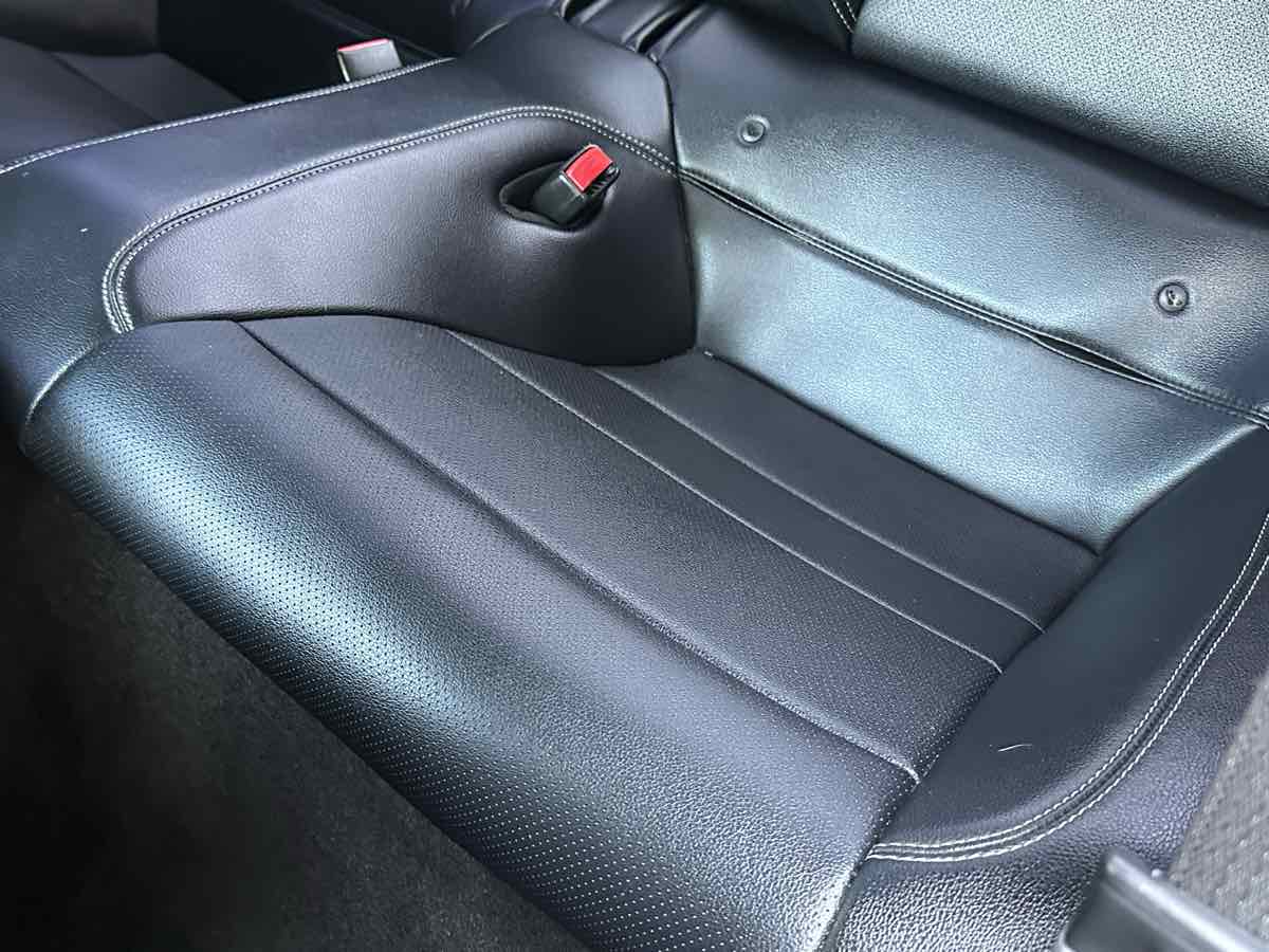 2016 Ford Mustang EcoBoost Premium photo 14