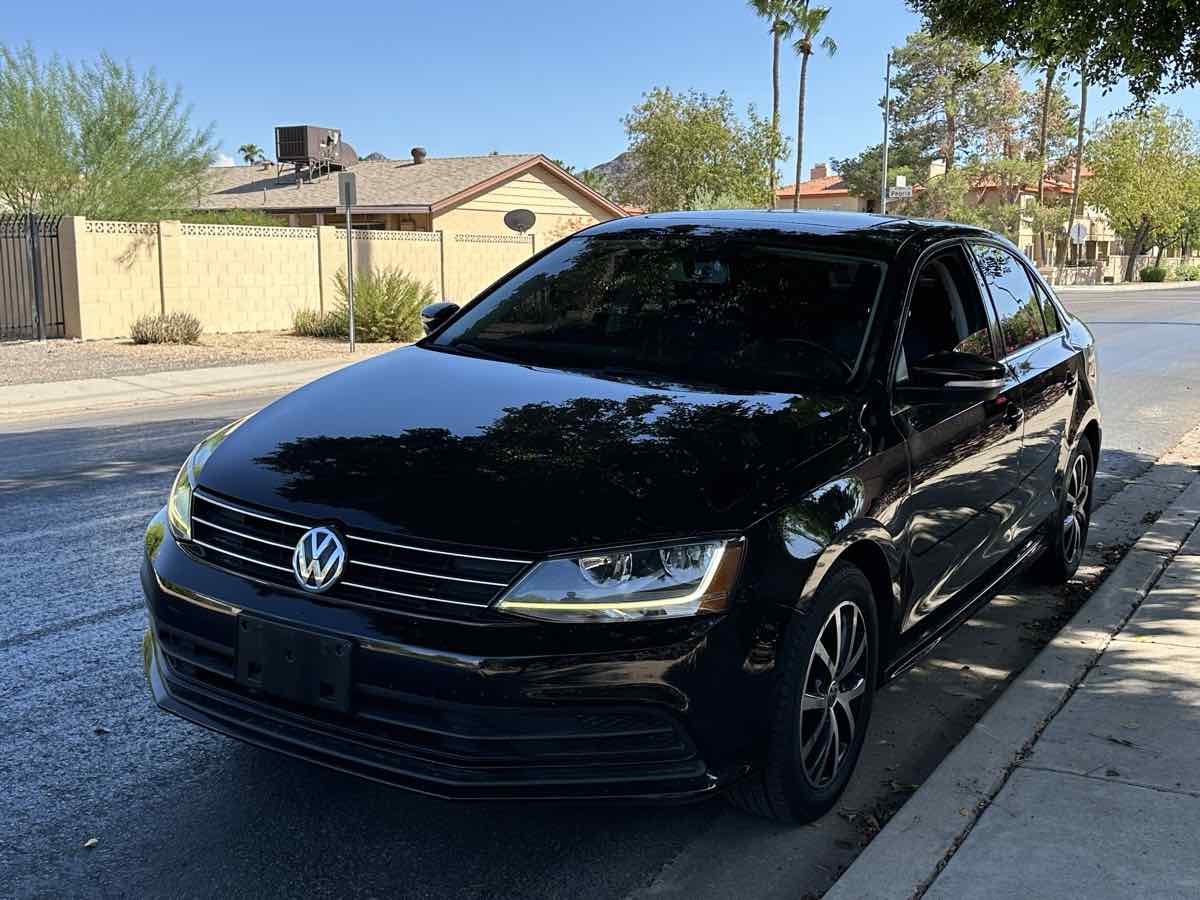 2017 Volkswagen Jetta 1.4T SE photo 3
