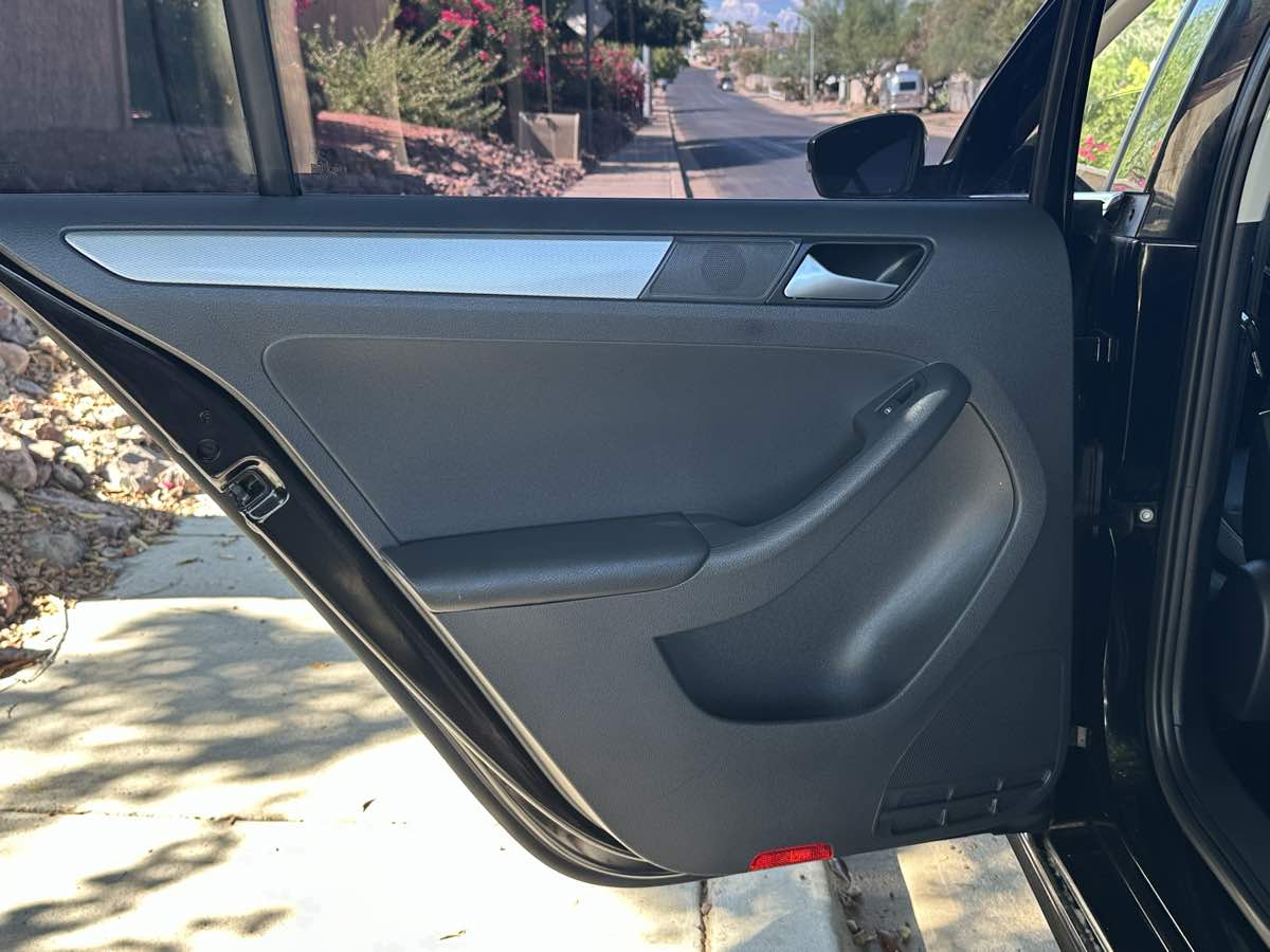 2017 Volkswagen Jetta 1.4T SE photo 37