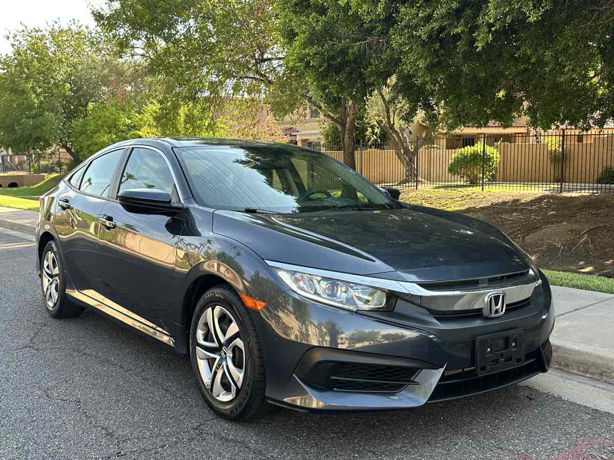 2018 Honda Civic LX photo 3