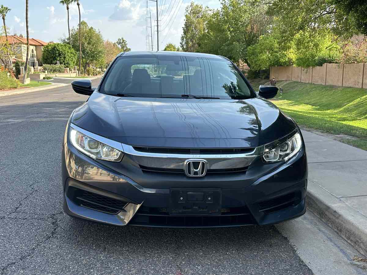 2018 Honda Civic LX photo 4