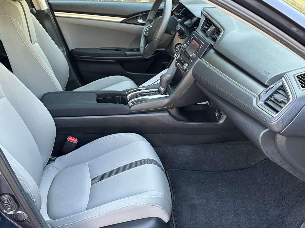2018 Honda Civic LX photo 17