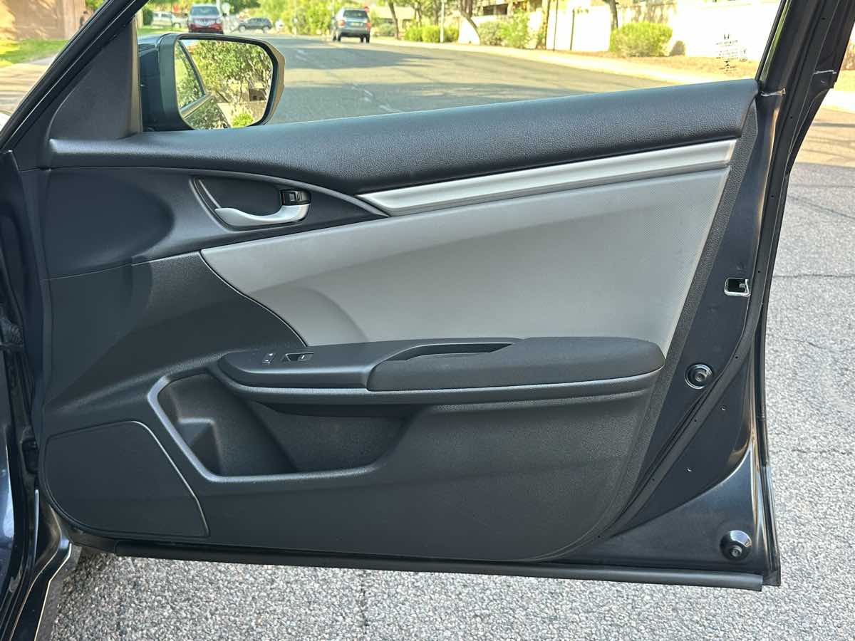2018 Honda Civic LX photo 37