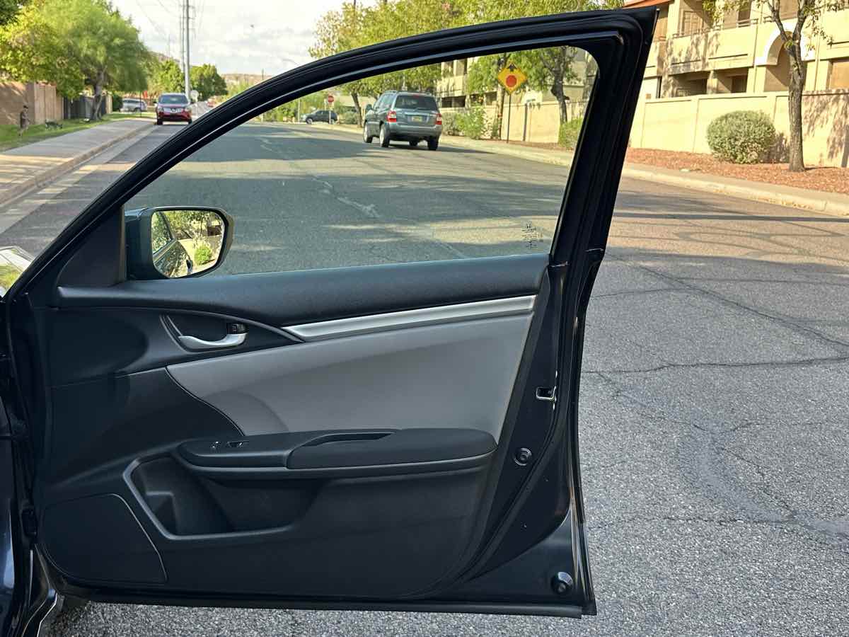 2018 Honda Civic LX photo 38