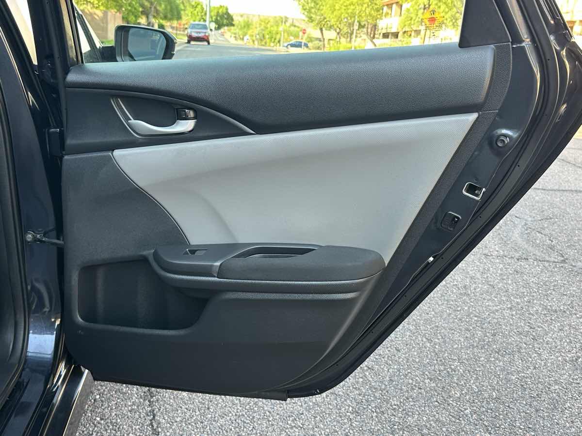 2018 Honda Civic LX photo 39