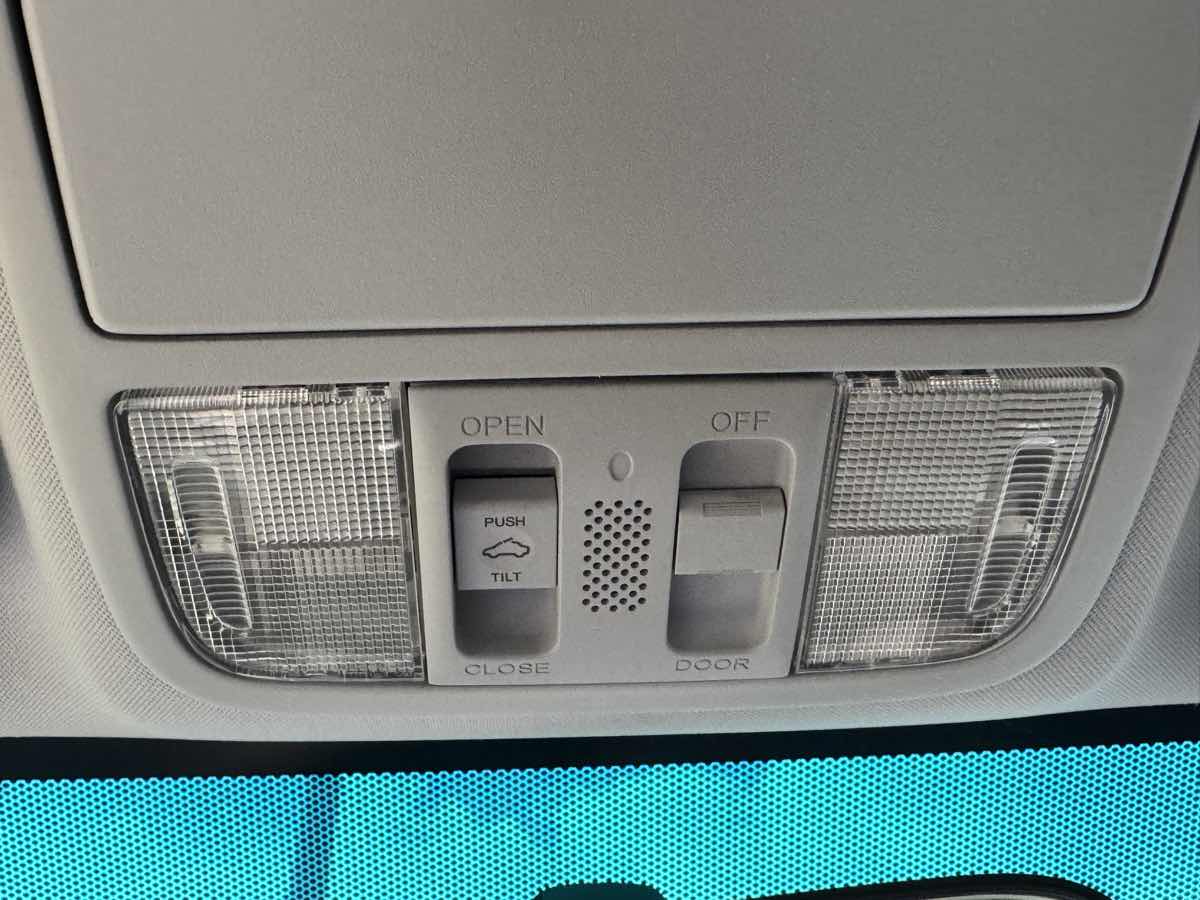 2011 Honda CR-V EX-L photo 19